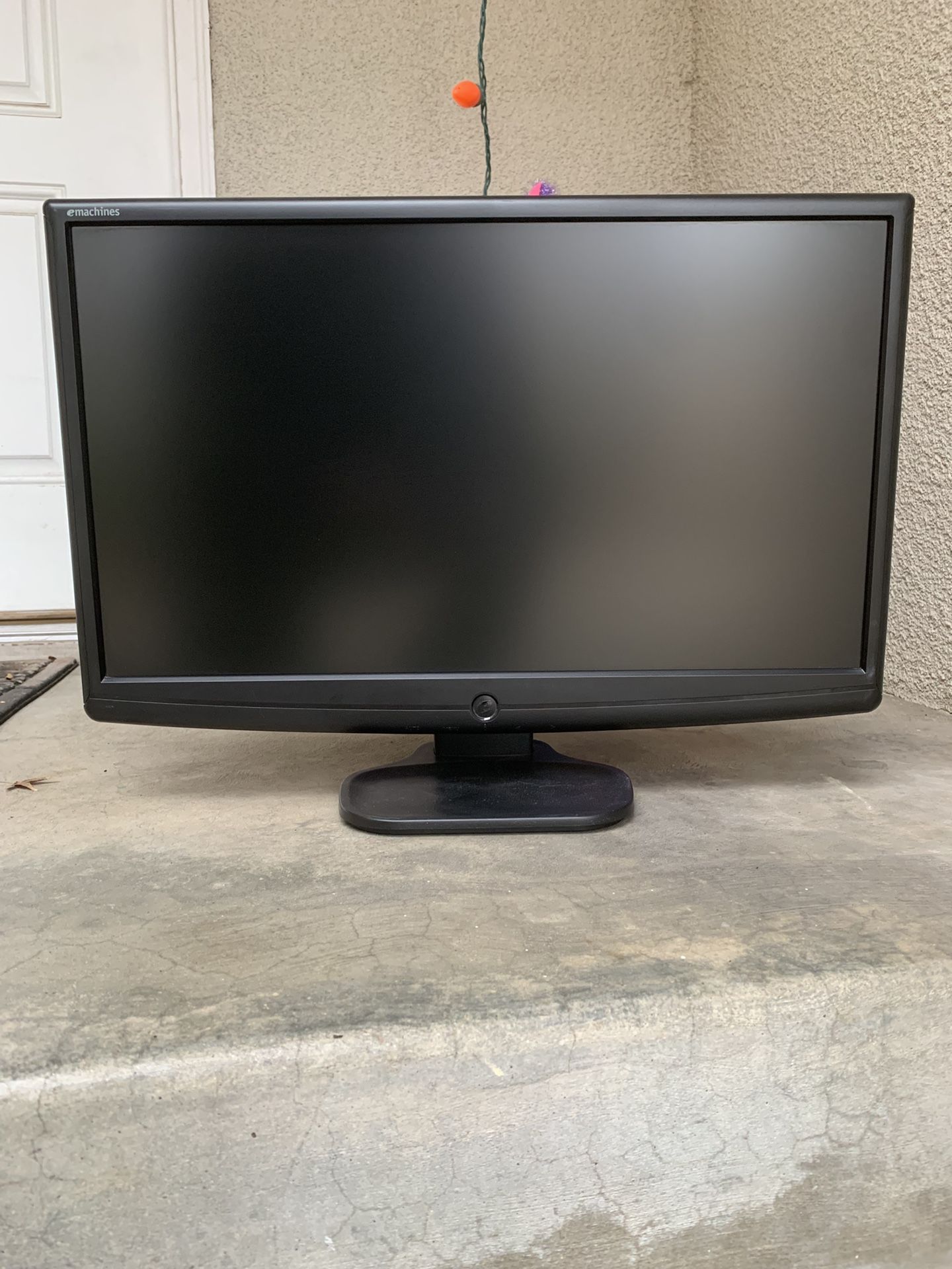 Emachines 23 inch Computer Monitor 1920 x 1080