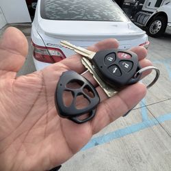 Llaves De Autos / Car Keys And Remotes 