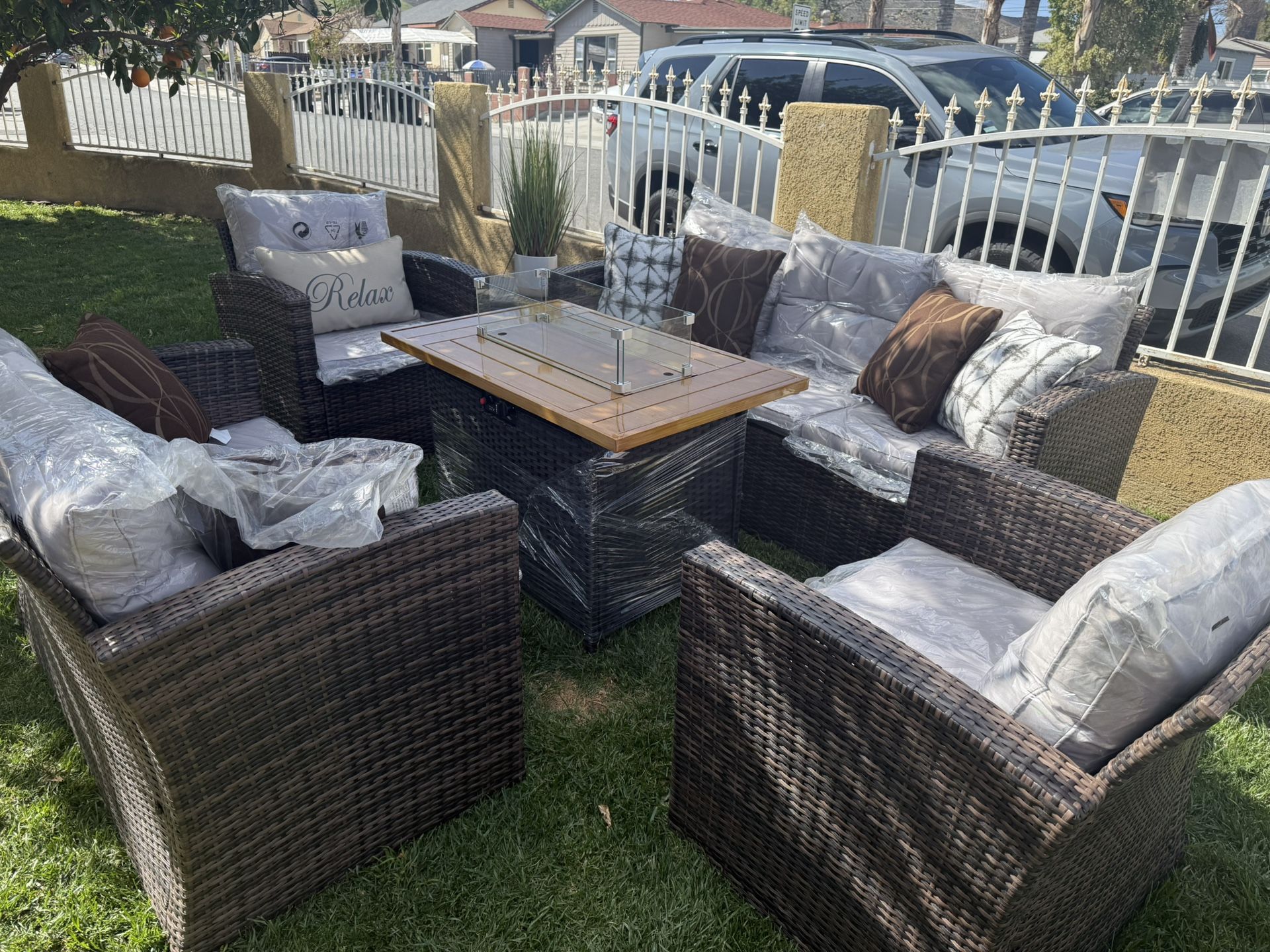 Brand New Patio Outdoor Furniture Set With Fire Pit