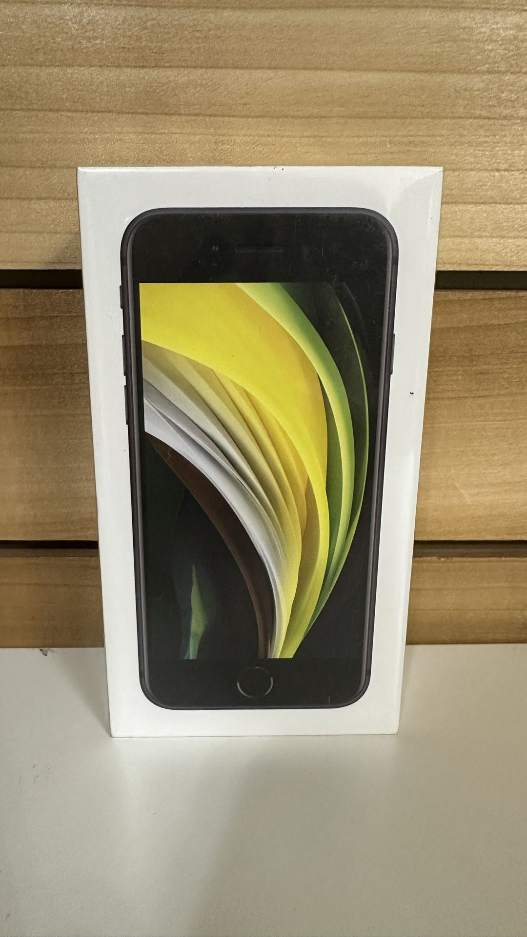 Apple iPhone SE 128gb, Black(Cricket Only)