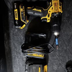 DEWALT DRILL 