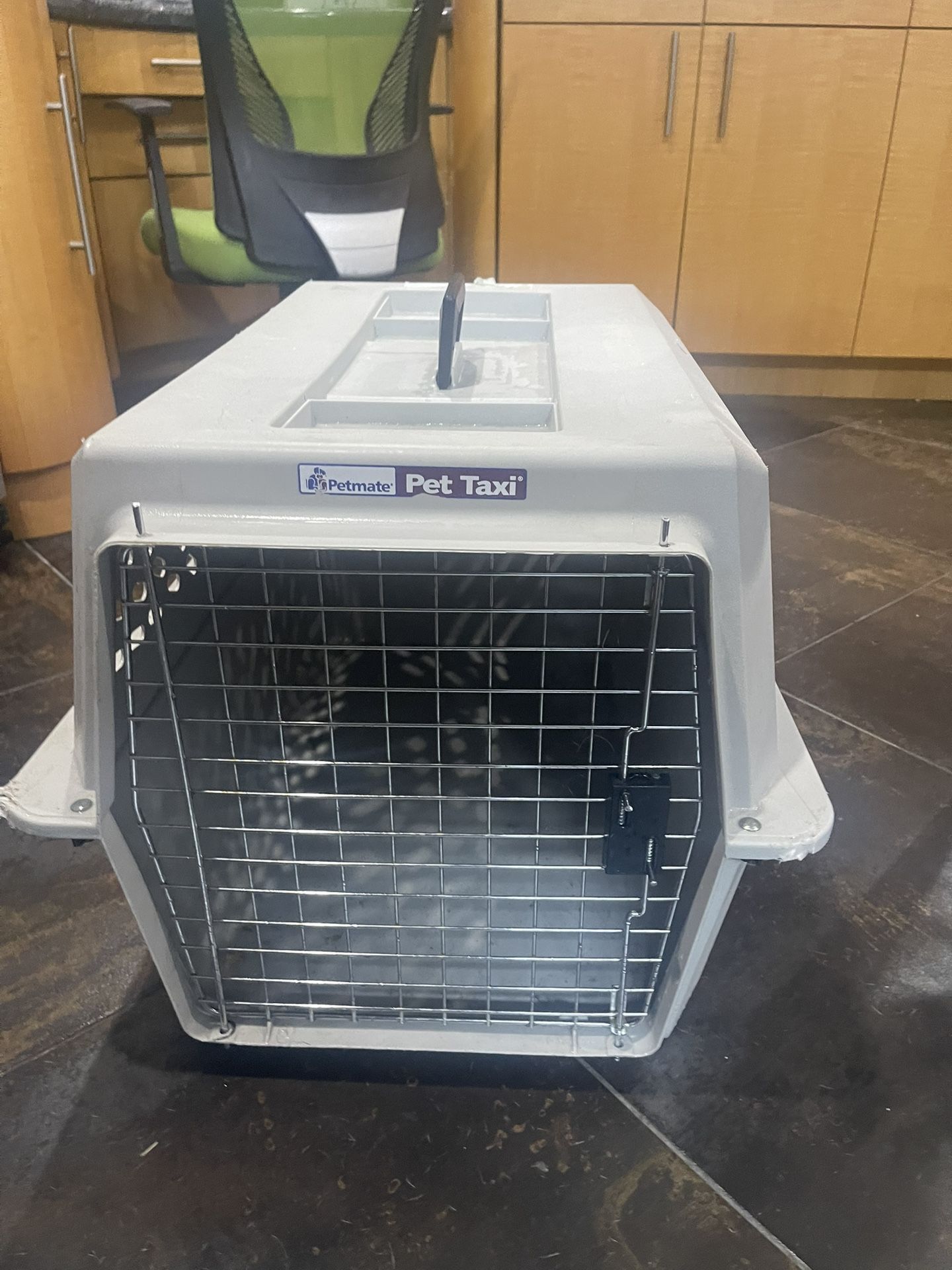 Petmate Pet Taxi Pet Carrier