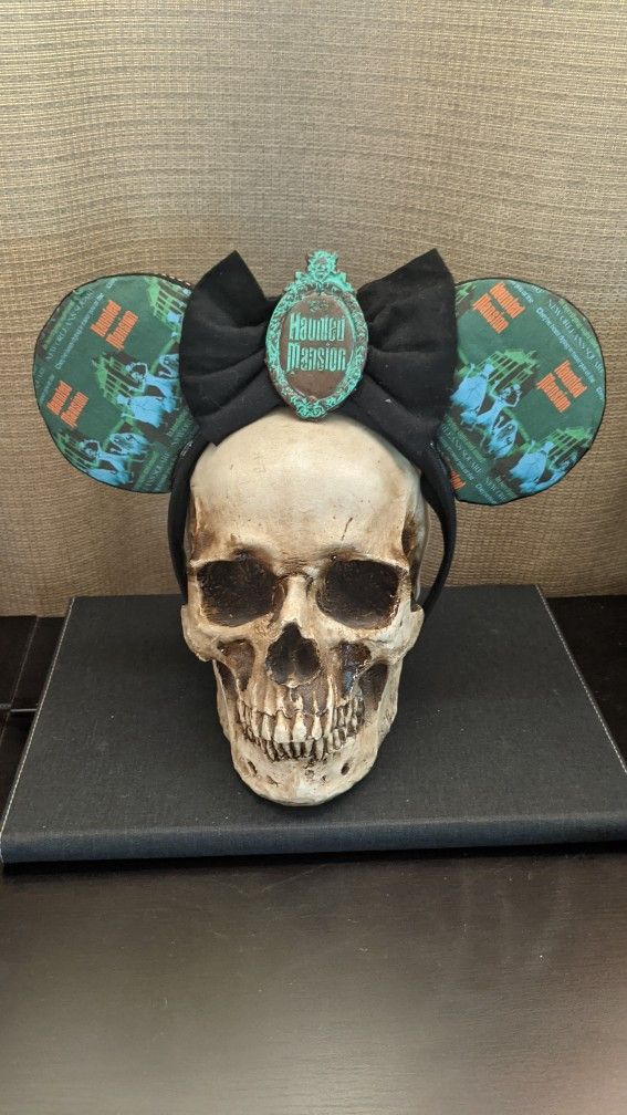 Haunted Mansion Hitchhiking Ghosts Mickey Ears