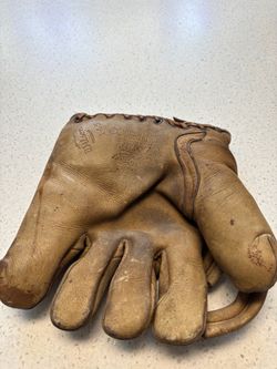 Antique baseball glove 10