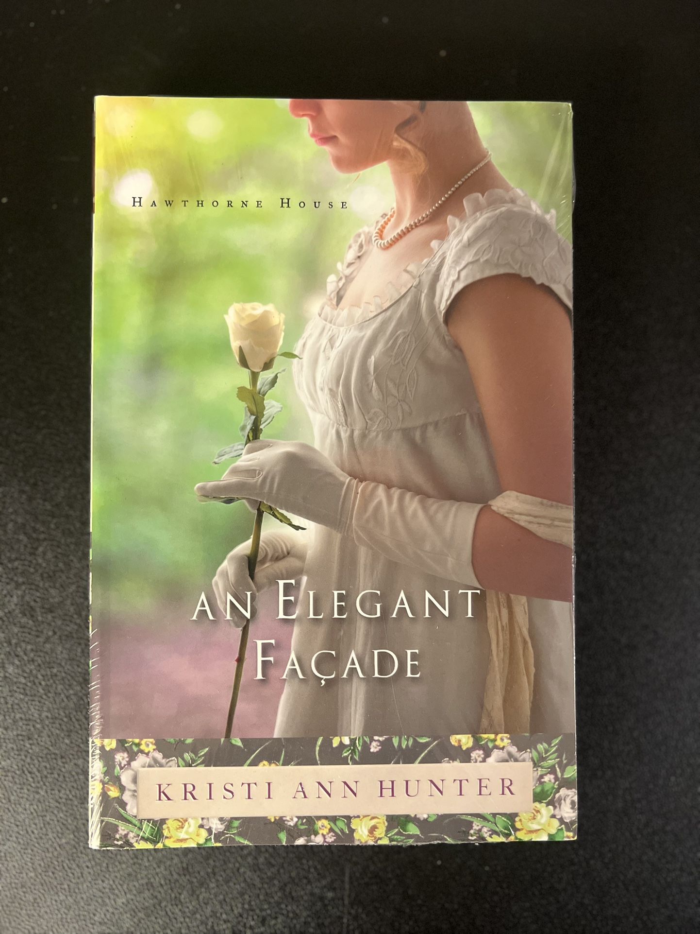 An Elegant Façade Book by Kristi Ann Hunter, New Sealed