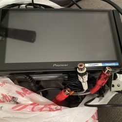 Pioneer - 6.8" - Wired  Apple CarPlay Bluetooth Digital Media (DM) Receiver - Black