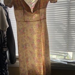 Spring Dress Tie On Front/ Size Small