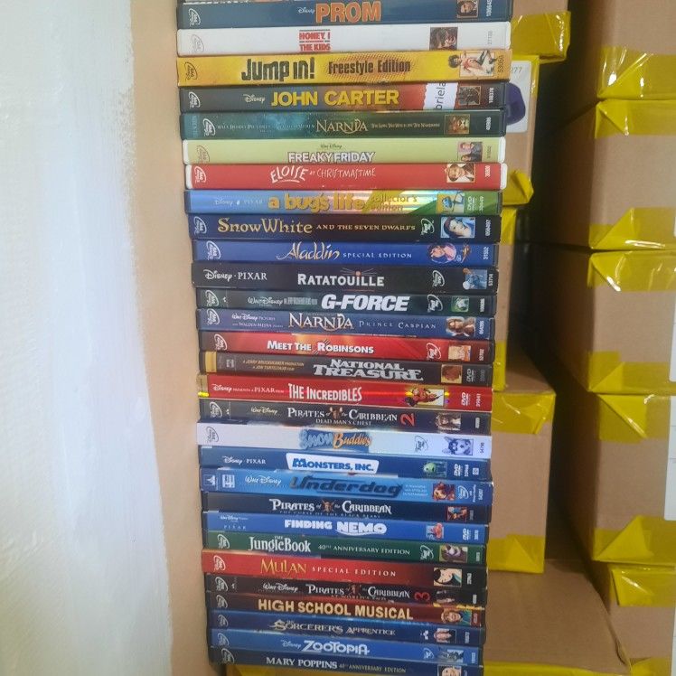 30 Disney Kids DVD Movie Family Fun Lot Aladdin Zootopia Narnia Nemo Snow White And More