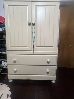 Wood Dresser