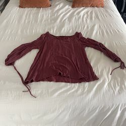 Women’s Doe and Rae Shirt Medium