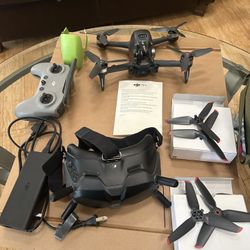 DJI FPV Drone Explorer Combo