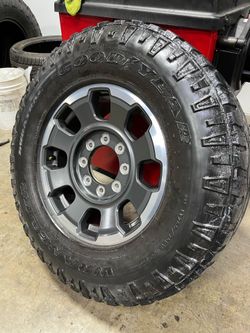 Ford 8Lug Oem Caps come included
