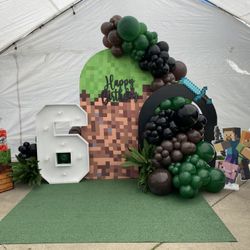 Minecraft Party Decor 