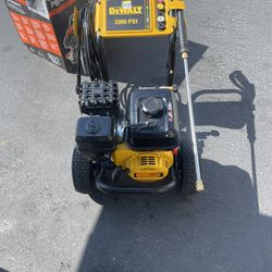 Dewalt 3300 Psi Costumer Return To Home Depot $299 Firm