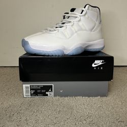 DS JORDAN 11 LEGEND BLUE SIZE 9.5