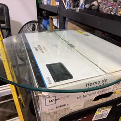 Round table glass 27” Diameter