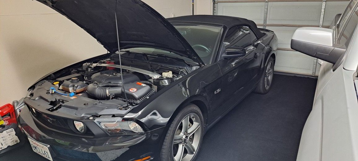 2012 Gt Mustang Premum Convertible 5.0 70 Thousand Miles On Car Excellent Condition .I have a Carfax report
