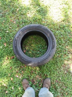 Used 235/60/R18 Kumho Tire