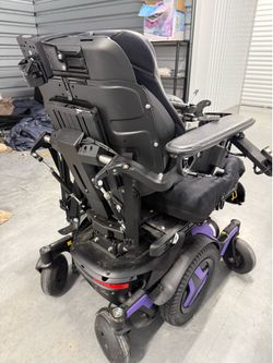 Wheelchair car