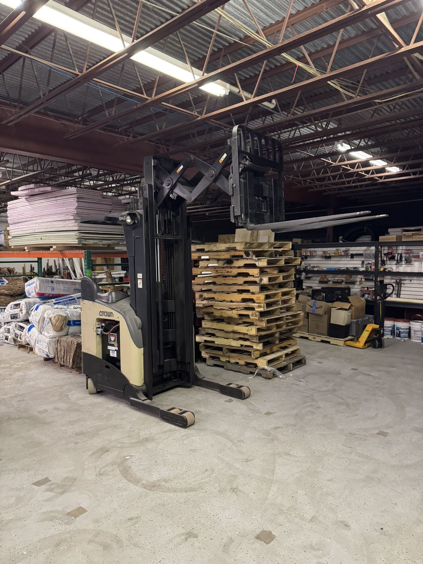 Double Reach Forklift / Lift Truck / Pallet Jack