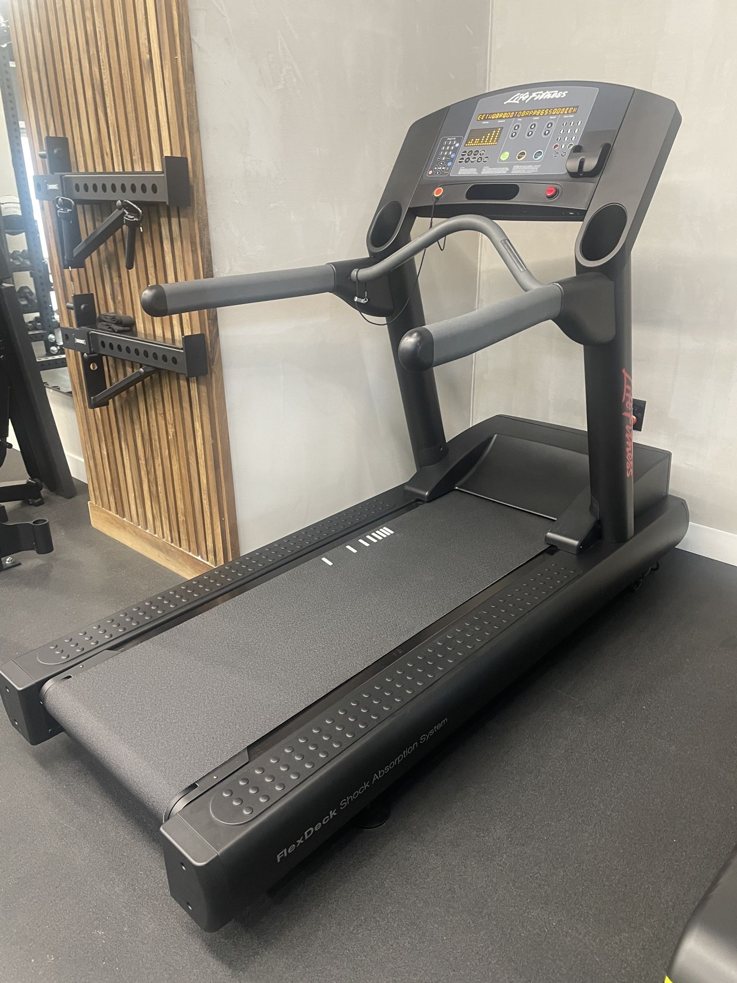 Life Fitness FlexDeck Shock Absorption System Looks Brand New for Sale in West Hollywood CA OfferUp