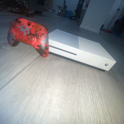 Xbox One Console With Controller 