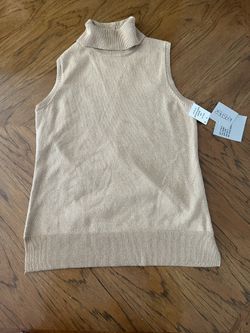 NWT Kasper Sleeveless Turtleneck Sweater - Color- Camel - Medium 