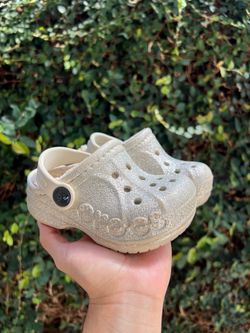 Crocs golden glitter size 6c