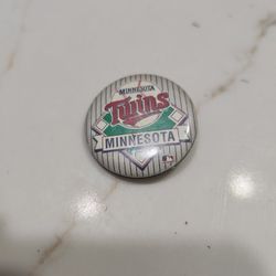 Vintage Minnesota Twins MLB Baseball 1980s button.