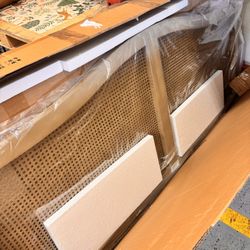 New - Hillsdale Furniture Sausalito King Wood Cane Bed, Medium Taupe