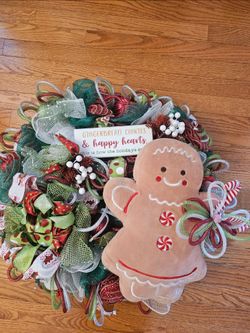 $45.00 - 28" Christmas Wreath, Gingerbread Design Accents!  Handcrafted/Colorful/Lots of Design Accents - Like New Condition!