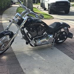 Bourget Low Pro Street 2,500 Miles