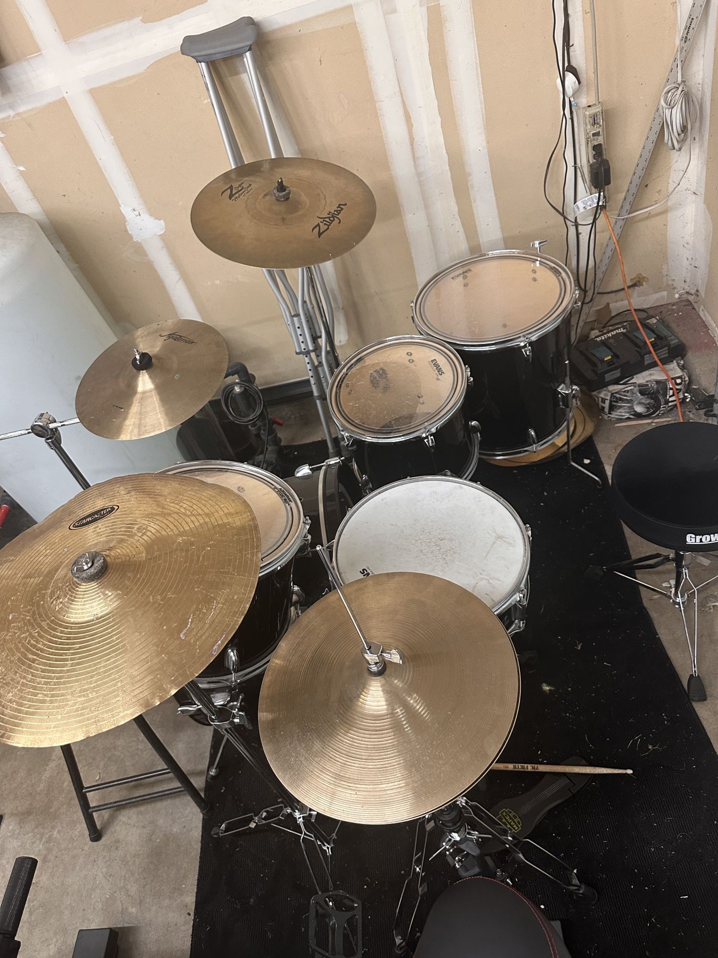 Star caster drum set with Evans heads