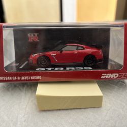 Inno64 Nissan GT-R (R35) Red
