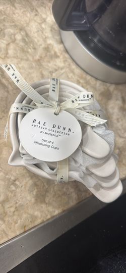 Rae Dunn set of 4 measuring cups