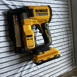 Pin Nailer 23g Dewalt 