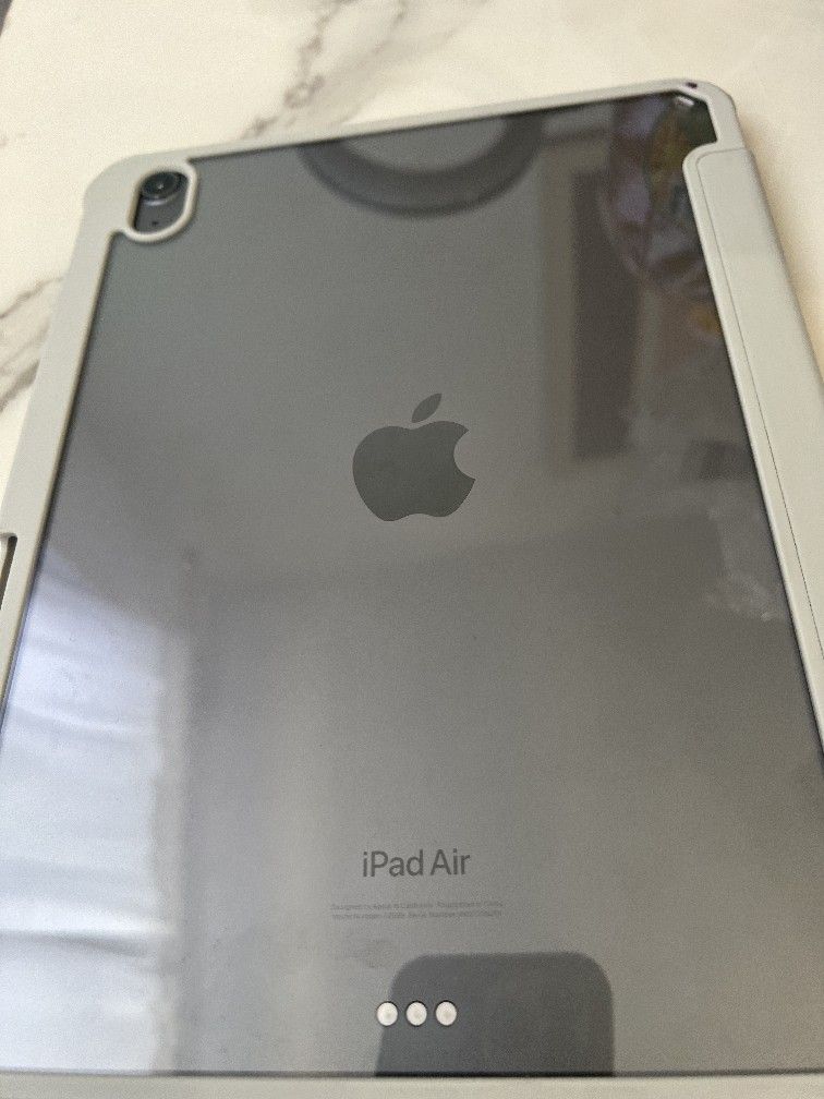 Ipad Air 5th Gen WiFi And Celular