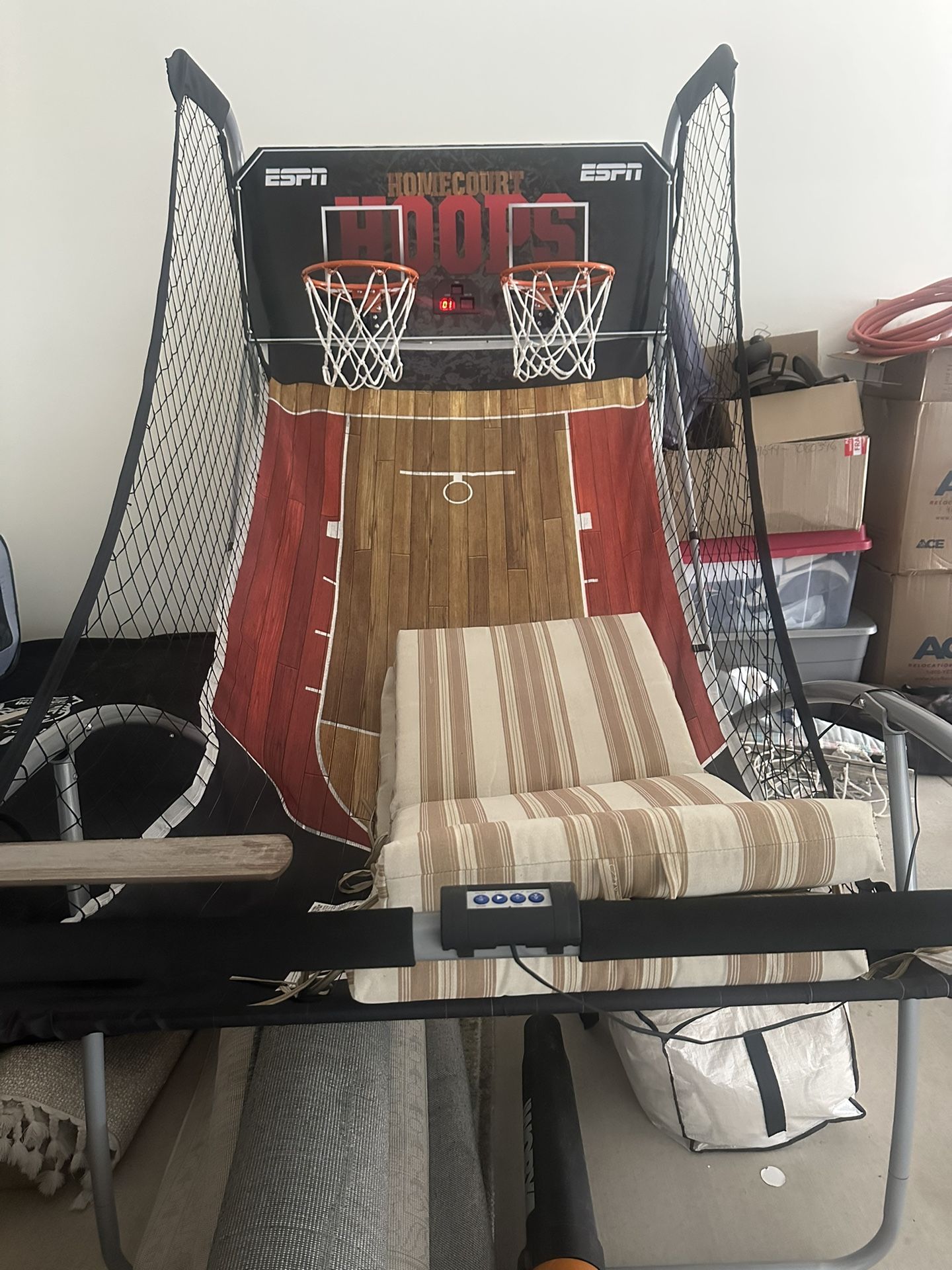 Basketball hoop - Indoor Games FREE