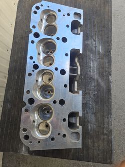1 new speedmaster sbc aluminum head