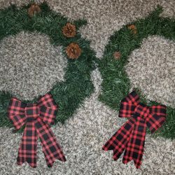 17" set of 2 Wreaths with red/ black bows 