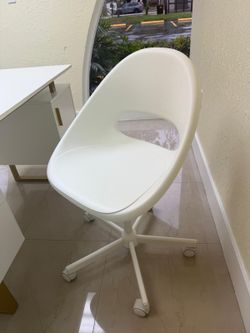 White Desk Chair - $30 OBO (CASH ONLY)