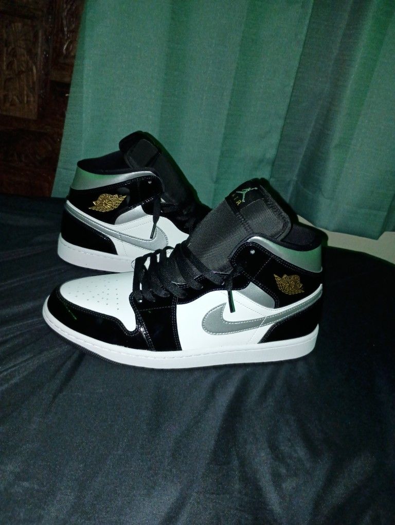Brand New Size 12 Mens 10.5 Womens Never Worn