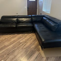 BLACK L COUCH 