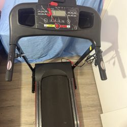 Compact treadmill, precio firme, pick up only.
