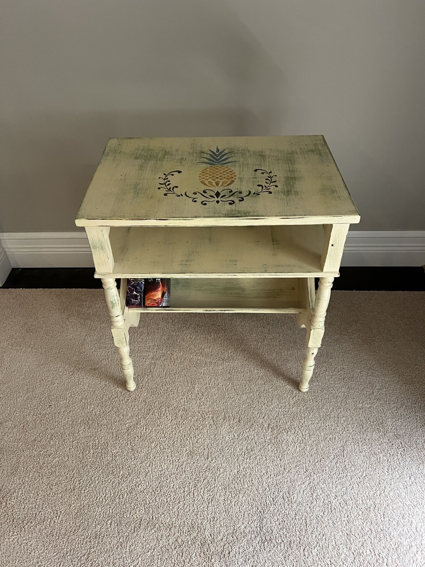 Small Side Table With Book Shelf