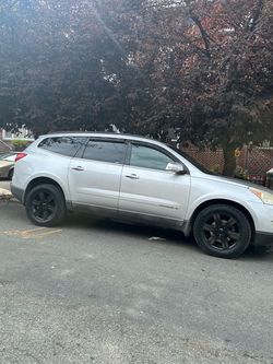 2009 Chevrolet traverse Lt sport. 4doors