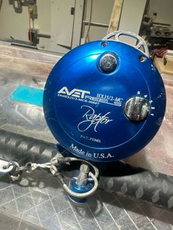 Avet HXJ5/2 MC and casting rod
