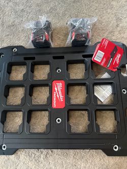 Milwaukee pack out mounting plate & M18 xc 5.0 batteries