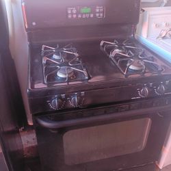BLACK GAS STOVE EXCELLENT CONDITION 