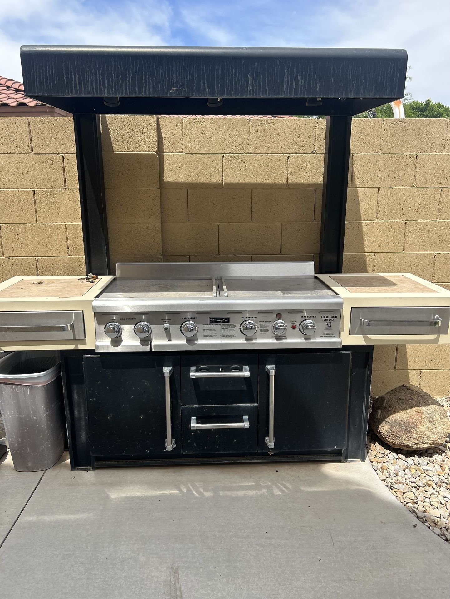 CharmGlow Gourmet Series Bbq Grill